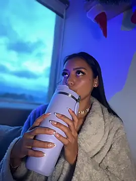 im-isabella online show from December 4, 10:40 pm