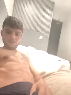 Snapshot of papipablow chatting on October 31, 2:56 am papipablow online show from October 31, 2:56 am