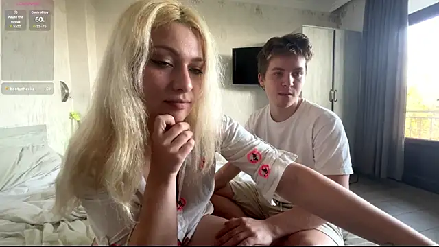 Hikki  online show from November 5, 12:16 pm