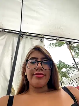 Snapshot of sara_calderon chatting on October 16, 1:23 pm sara calderon online show from October 16, 1:23 pm