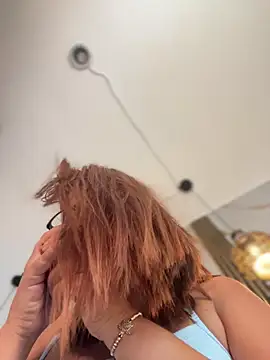 sara calderon online show from February 20, 1:33 pm