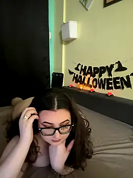 HaleyAyush online show from October 21, 5:24 pm