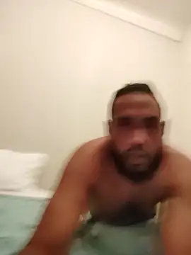 Snapshot of kulliguy chatting on November 10, 7:35 pm kulliguy online show from November 10, 7:35 pm