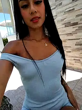 Juliana Xander online show from September 23, 3:15 pm