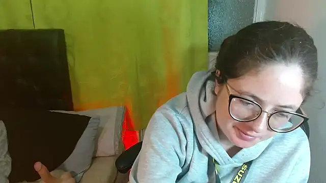 Snapshot of KrystalAdams chatting on December 22, 12:35 pm KrystalAdams online show from December 22, 12:35 pm