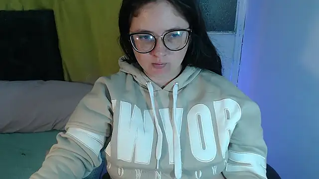 Snapshot of KrystalAdams chatting on January 15, 1:48 pm KrystalAdams online show from January 15, 1:48 pm