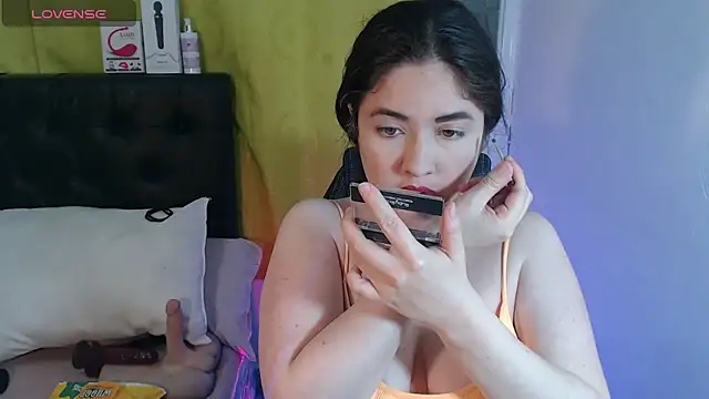 Snapshot of KrystalAdams chatting on February 12, 1:28 pm KrystalAdams online show from February 12, 1:28 pm