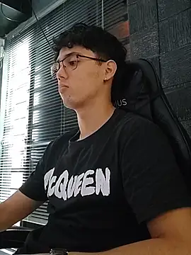 Snapshot of jacobs_shelby chatting on November 7, 1:33 pm jacobs shelby online show from November 7, 1:33 pm