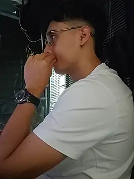 Snapshot of jacobs_shelby chatting on November 18, 3:27 pm jacobs shelby online show from November 18, 3:27 pm