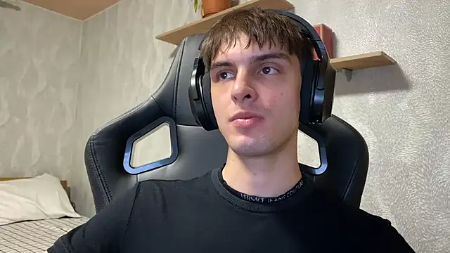 Snapshot of elliot_scott chatting on September 29, 3:17 pm elliot scott online show from September 29, 3:17 pm