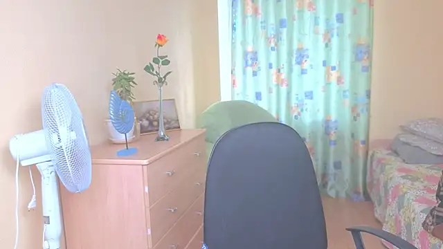 Margo Moll online show from December 19, 8:21 am