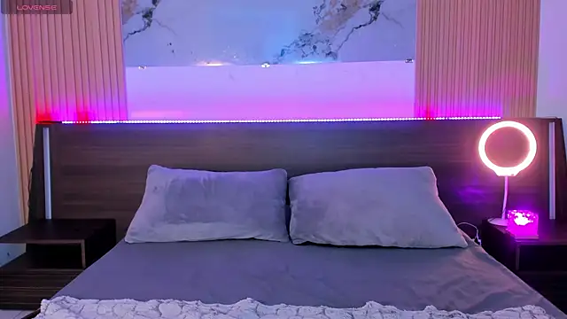 samanthaa moon online show from March 26, 10:59 pm