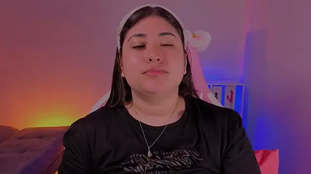 Gaby  Howards online show from March 30, 7:04 pm