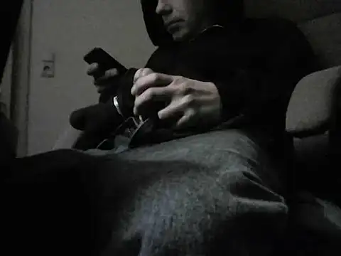 Snapshot of skateboy78 chatting on January 31, 6:03 pm skateboy78 online show from January 31, 6:03 pm