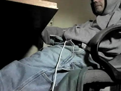 Snapshot of skateboy78 chatting on March 13, 10:57 am skateboy78 online show from March 13, 10:57 am