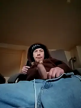 Snapshot of skateboy78 chatting on November 9, 10:02 am skateboy78 online show from November 9, 10:02 am