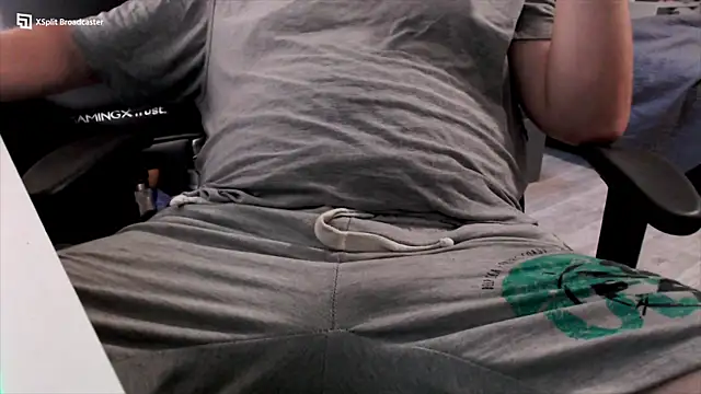 Snapshot of elgigologigante chatting on September 20, 5:14 pm elgigologigante online show from September 20, 5:14 pm