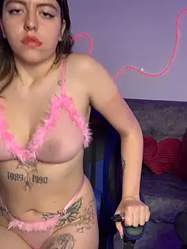Snapshot of antonelaXantonysex chatting on October 2, 6:15 pm antonelaXantonysex online show from October 2, 6:15 pm