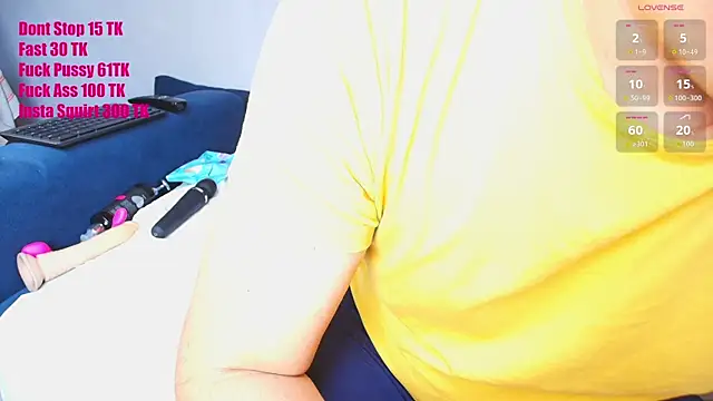 Snapshot of couplelove543 chatting on October 14, 2:18 pm couplelove543 online show from October 14, 2:18 pm