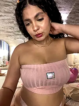 Snapshot of Yassy_vazquez chatting on September 21, 7:48 pm Yassy vazquez online show from September 21, 7:48 pm