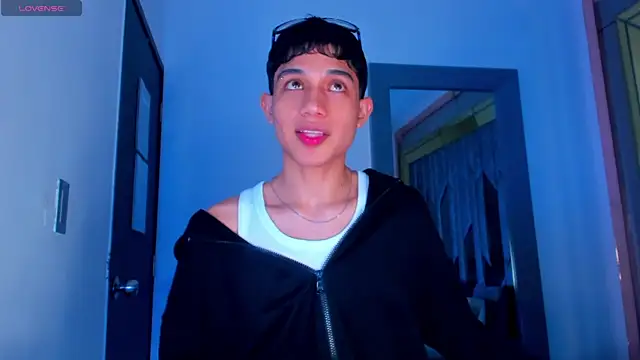 Sebax Young online show from May 12, 4:31 am