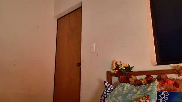 Snapshot of _MoonLipson_ chatting on September 22, 5:09 am MoonLipson online show from September 22, 5:09 am