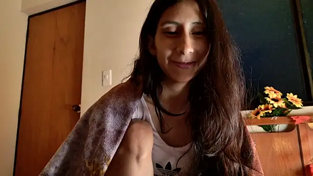 Snapshot of _MoonLipson_ chatting on October 3, 4:53 am MoonLipson online show from October 3, 4:53 am