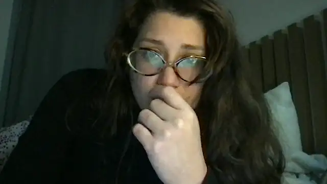 Snapshot of Meowkillah13 chatting on November 13, 1:59 am Meowkillah13 online show from November 13, 1:59 am