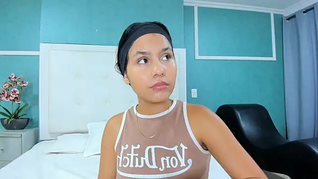 Snapshot of ania_gomez chatting on November 25, 3:56 pm ania gomez online show from November 25, 3:56 pm