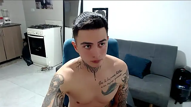 Snapshot of santii_ss chatting on December 3, 2:52 am santii ss online show from December 3, 2:52 am