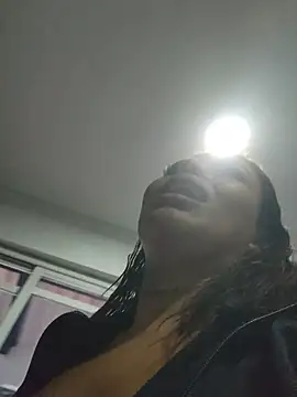 Yessica Lopezz online show from June 2, 11:56 am