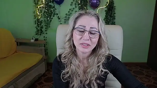 Habibi Honeyy online show from September 18, 11:01 am