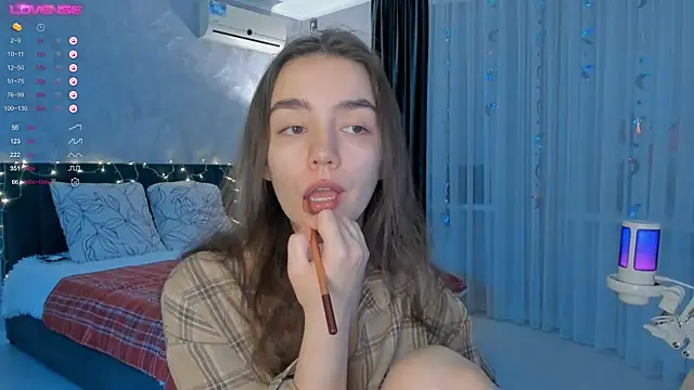 sweete chantal online show from October 19, 5:35 pm