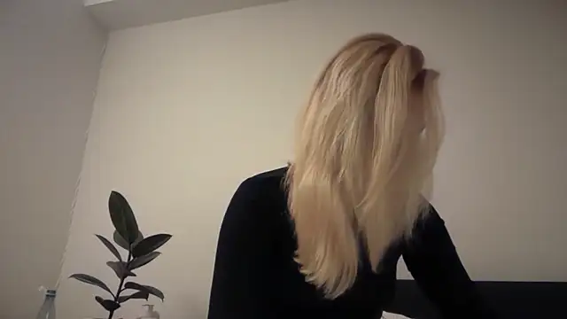 Kitty Swetty online show from March 13, 8:04 pm