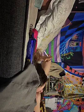 Snapshot of HodgeVibes chatting on February 19, 8:16 pm HodgeVibes online show from February 19, 8:16 pm