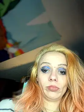 Snapshot of HodgeVibes chatting on February 23, 7:50 am HodgeVibes online show from February 23, 7:50 am