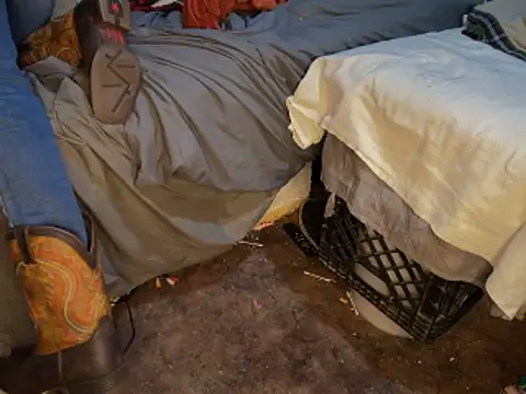 Snapshot of HodgeVibes chatting on March 1, 2:13 am HodgeVibes online show from March 1, 2:13 am