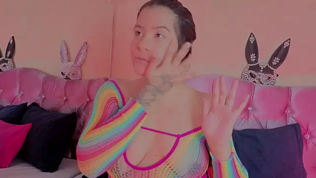 Snapshot of KARINAJTORRES chatting on December 2, 9:10 pm KARINAJTORRES online show from December 2, 9:10 pm