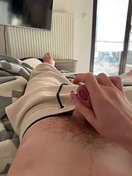 Djibi77 online show from January 11, 1:05 pm