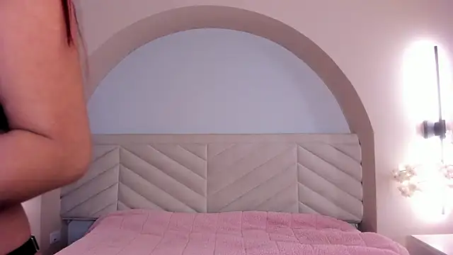 Bella Williiams online show from March 22, 12:19 pm