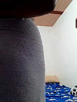 Snapshot of MORALAREAL chatting on November 9, 7:45 pm MORALAREAL online show from November 9, 7:45 pm