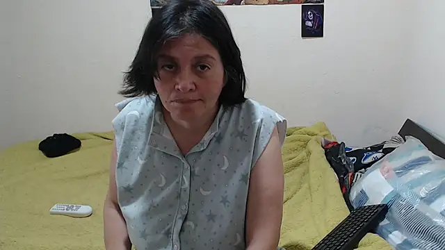 jade noah  online show from February 12, 2:45 pm