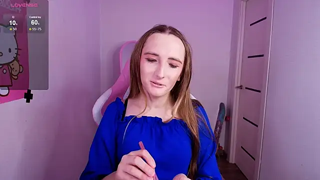 Snapshot of Vi_Luxy chatting on November 20, 2:01 am Vi Luxy online show from November 20, 2:01 am