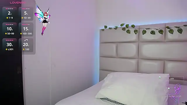 Snapshot of laila_stilwiills chatting on November 15, 12:19 am laila stilwiills online show from November 15, 12:19 am