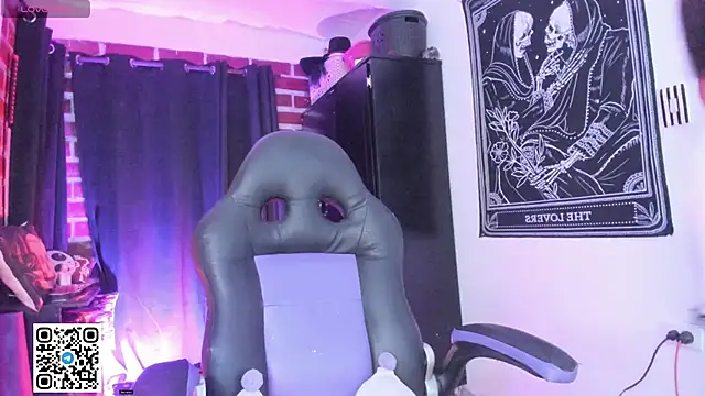 Snapshot of Katyuska_Sg1 chatting on November 30, 7:07 pm Katyuska Sg1 online show from November 30, 7:07 pm