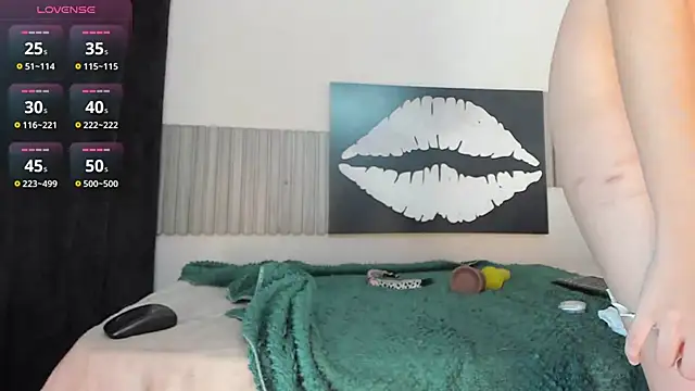 Blue Sixx online show from October 30, 10:10 pm