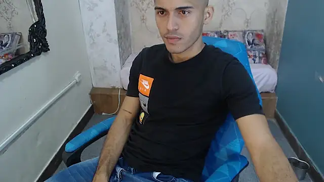 Snapshot of Derek_Storm_ chatting on November 9, 11:30 am Derek Storm online show from November 9, 11:30 am