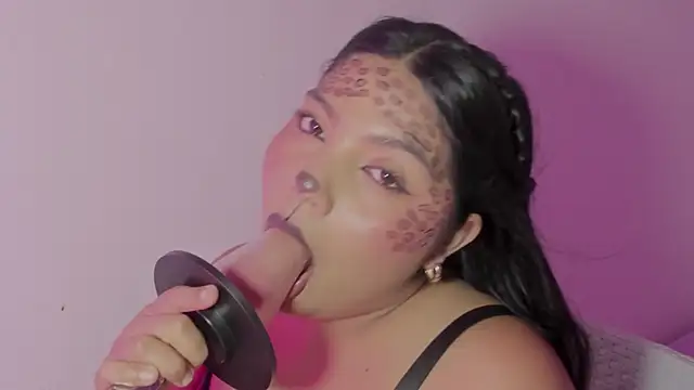 Snapshot of Lily_hot25 chatting on October 15, 1:17 am Lily hot25 online show from October 15, 1:17 am