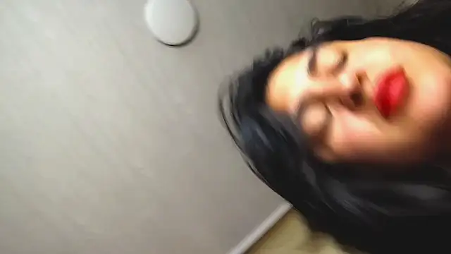 EmilyNoir1 online show from September 19, 10:21 pm