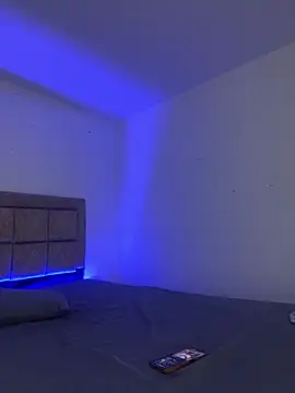 EmilyNoir1 online show from December 19, 12:28 am